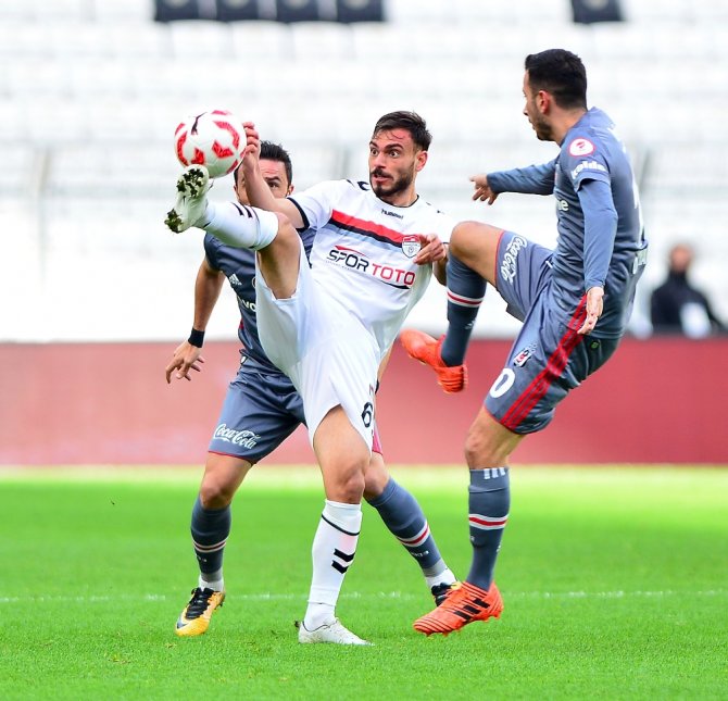 Negredo Manisaspor’a Patladı