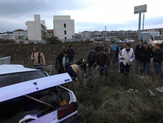 İki Otomobil Çarpıştı: 5 Yaralı