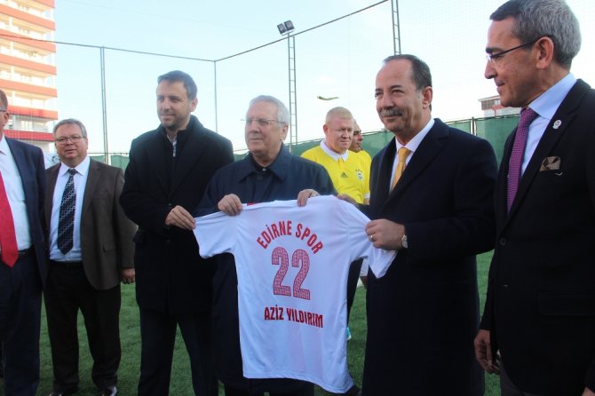 Aziz Yıldırım’dan Gazetecilere Manalı Pas