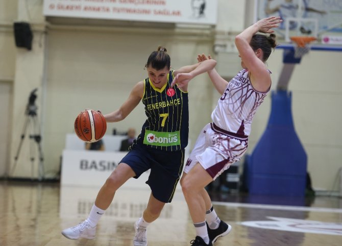 Fenerbahçe Liderliği Yakın Doğu Üniversitesi’ne Kaptırdı