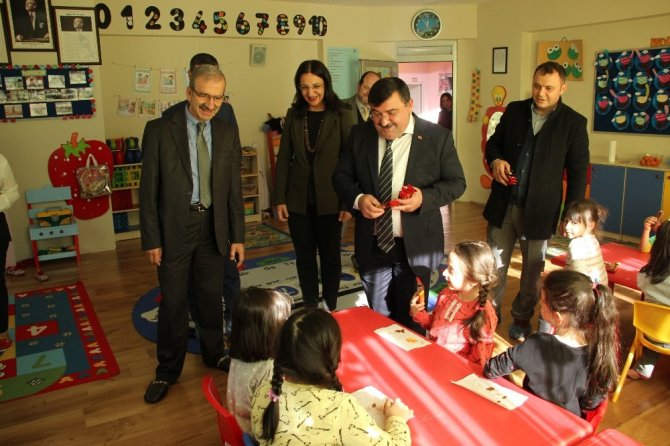 Başkan Kocatepe’den Öğretmenlere Sürpriz Ziyaret