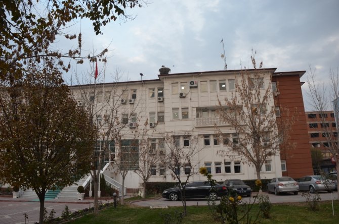 Havalar Soğumayınca Kenti Terk Etmediler