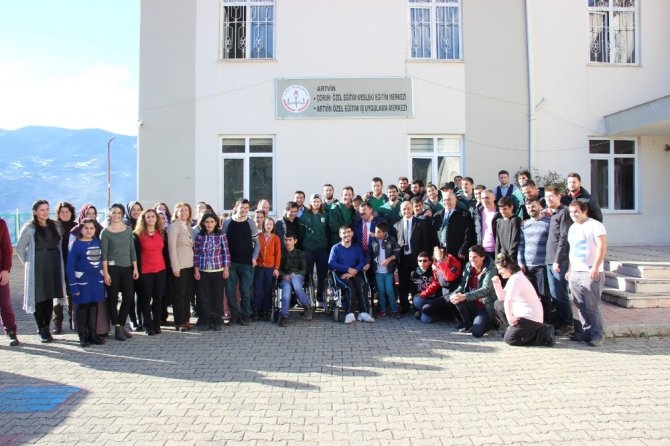 Artvin Basketbol Takımı, Engelli Öğrencilerle Bir Araya Geldi