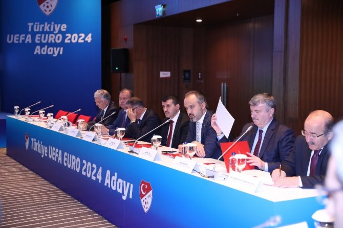 Başkan Gümrükçüoğlu: “Trabzon, Euro 2024 Avrupa Futbol Şampiyonası’nın Öne Çıkan Şehri Olur”