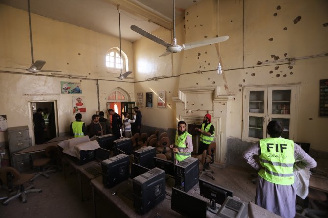 Pakistan’da Silahlı Saldırı: 13 Ölü, 17 Yaralı