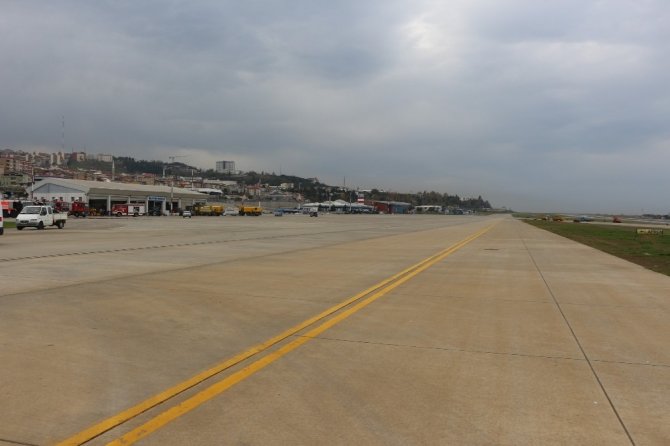 Trabzon Havalimanı’nda Pist Çalışmaları Tamamlandı