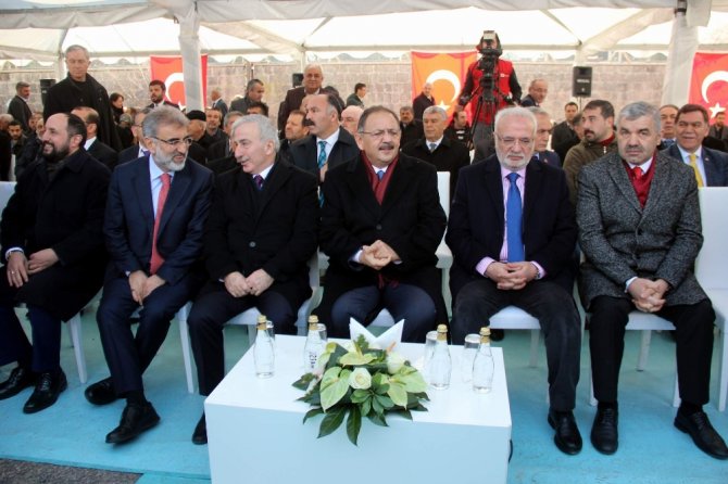"Muhalefet Edebilirsiniz Ama Kumpas Kurmaya Hakkınız Yok"