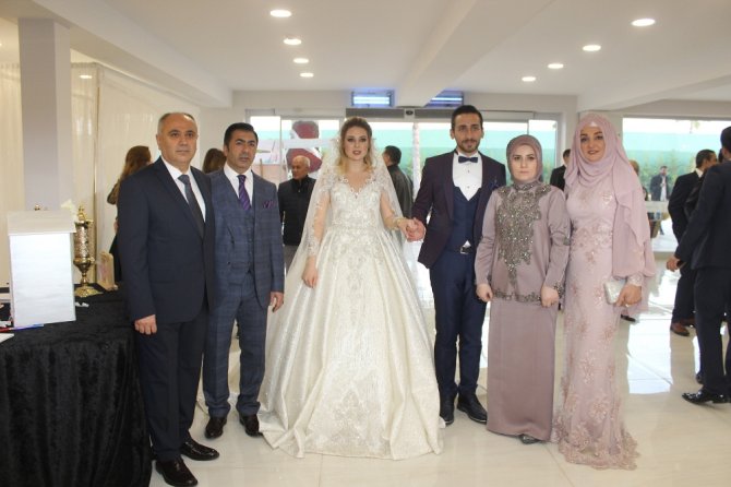 Ekonomi Bakanı Zeybekci Nikah Şahidi Oldu