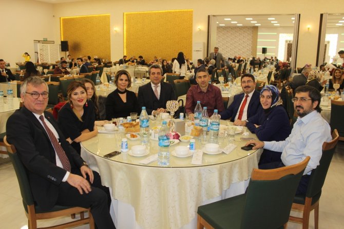 Ekonomi Bakanı Zeybekci Nikah Şahidi Oldu