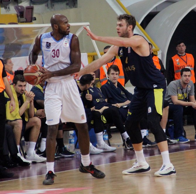 Olaylı Maçta Kazanan Fenerbahçe