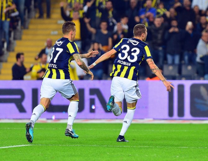 Fenerbahçe Zirveye Göz Kırptı