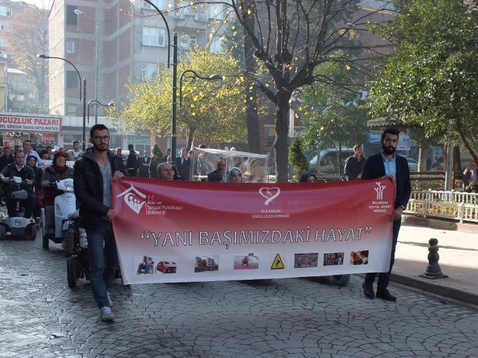 Engellilerden, Farkındalık Yürüyüşü
