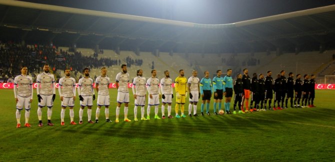 Erzurumspor İle Manisaspor Yenişemedi