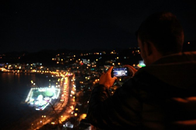 Doğu Karadeniz’in İki İncisinin Gece Manzarası Büyülüyor
