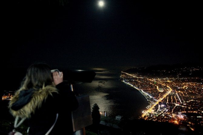 Doğu Karadeniz’in İki İncisinin Gece Manzarası Büyülüyor