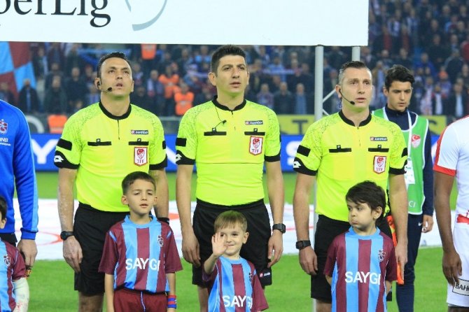 Süper Lig: Trabzonspor: 1 - Antalyaspor: 0 (İlk Yarı)
