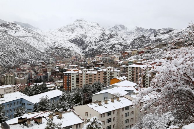 Gümüşhane Beyaz Gelinliğini Giydi