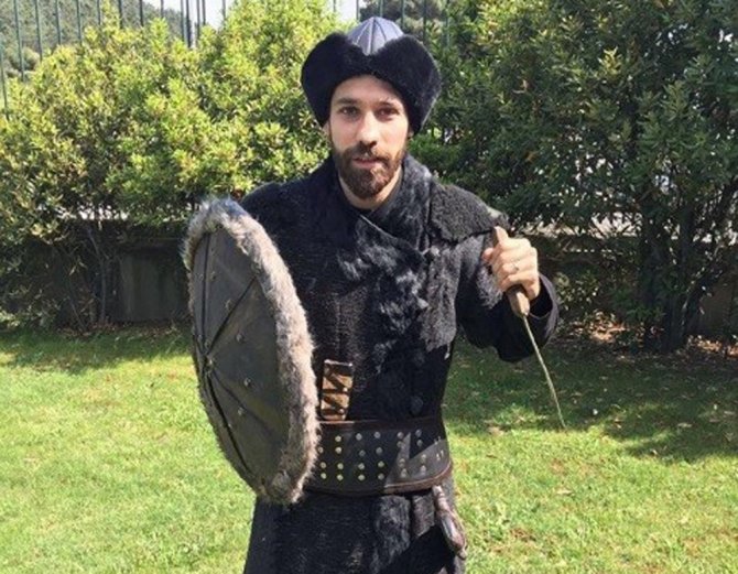 Olcay Şahan’dan ’Diriliş’ Pozu
