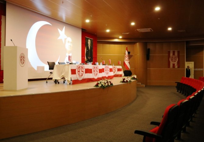 Antalyaspor Olağanüstü Genel Kurulu’nda Flaş Gelişme