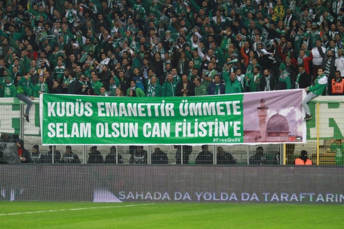 Bursa’da Tribünlerden Kudüs Tepkisi