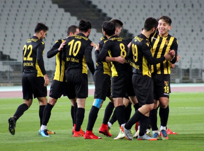 İstanbulspor 3 Puanı Tek Golle Aldı