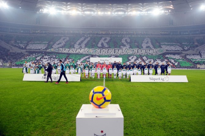 İlk 25 Dakika Golsüz Bitti