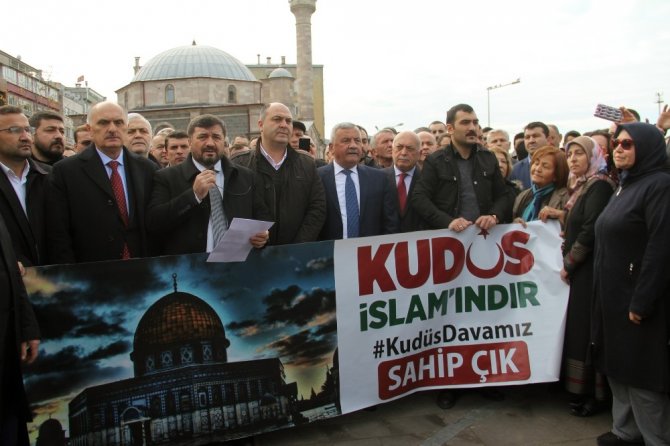 Giresun’da Cuma Namazı Çıkışı ’Kudüs’ Protestosu İ