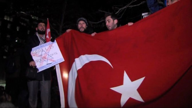 Londra’da Türk Bayraklı ’Kudüs’ Protestosu