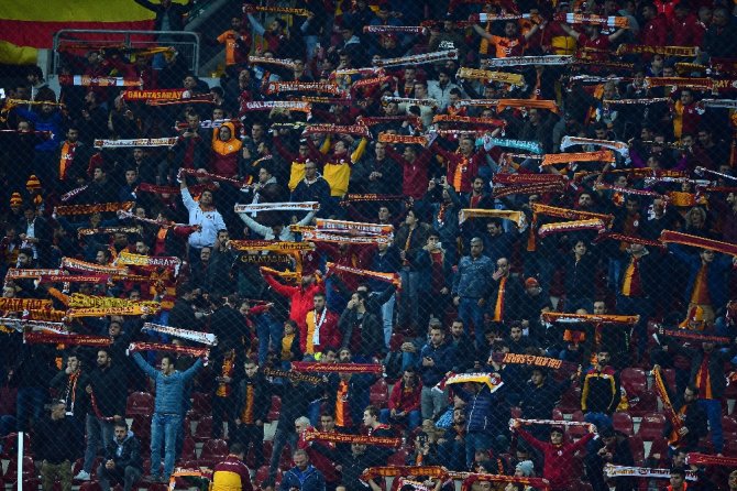 İlk 25 Dakika Akhisarspor’un Üstünlüğüyle Geçildi