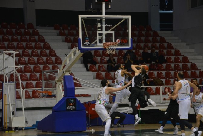 Petkim Spor, Bakırköy Basket’e Mağlup Oldu