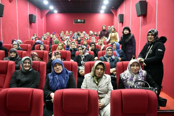 Hayatlarında İlk Kez Sinemaya Gittiler