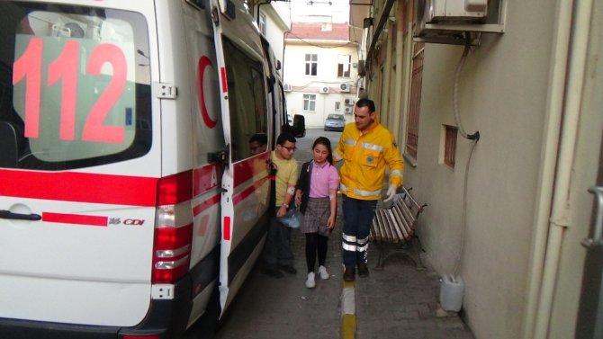 8 Öğrenci Hastanelik Oldu