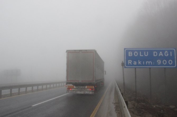 Bolu Dağında Sis Etkili Oluyor