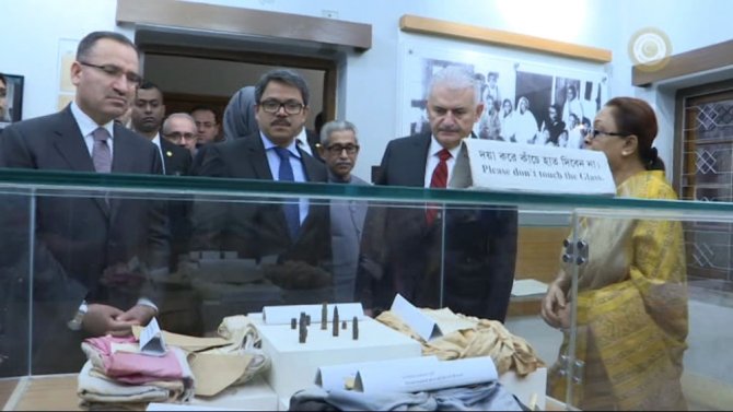 Bangladeş’te Açılış Yaptı