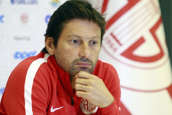 Süper Lig’e Teknik Direktör Dayanmıyor