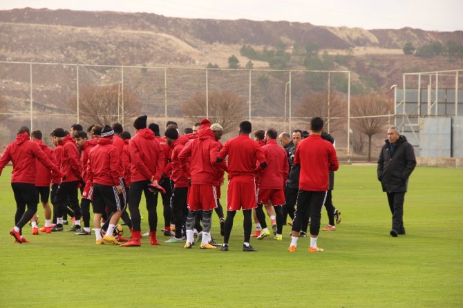 Sivasspor’da Hedef Beşiktaş’ı Eli Boş Göndermek