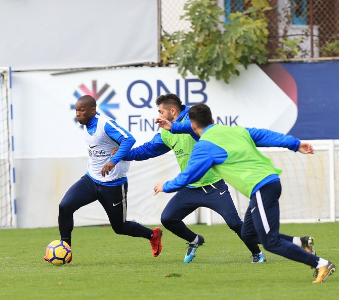 Trabzonspor Karabükspor Maçı Hazırlıklarını Sürdürdü