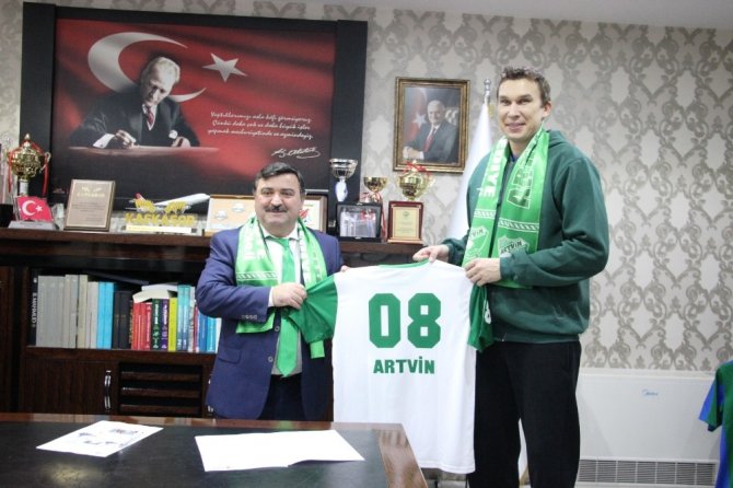 Artvin Belediyespor Basketbol Takımı’na Rus Pivot