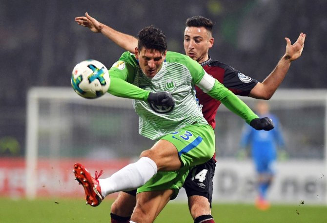 Mario Gomez, Stuttgart’a Transfer Oldu