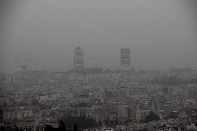 Hatay’a Toz Yağıyor