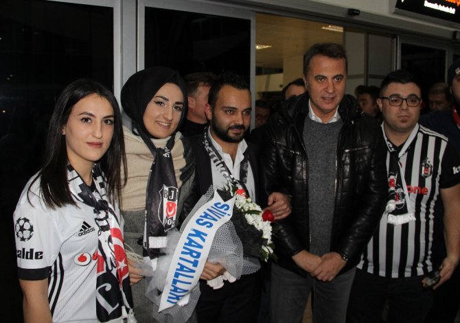 Beşiktaş Kafilesine Coşkulu Karşılama