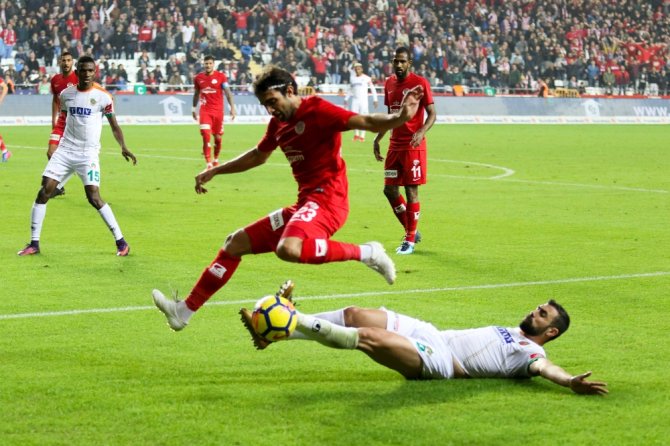 Antalyaspor Nefes Aldı