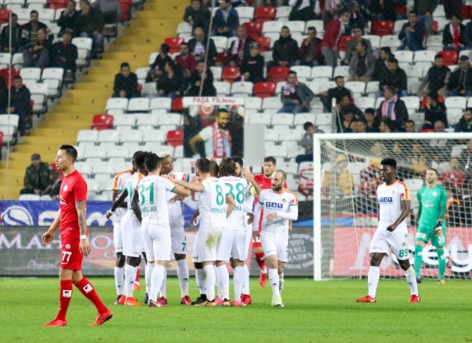 Antalyaspor Nefes Aldı