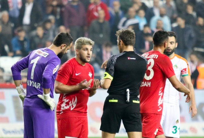 Antalyaspor Nefes Aldı