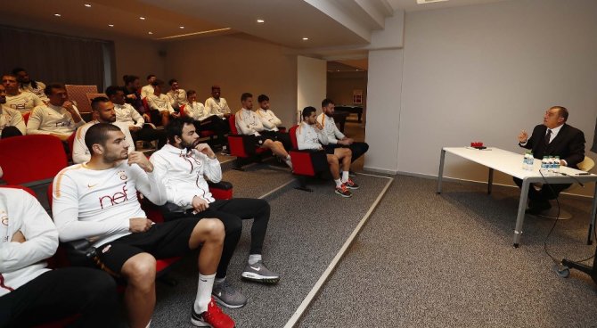 Fatih Terim İlk Antrenmanına Çıktı