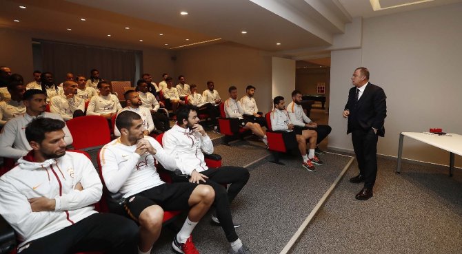 Fatih Terim İlk Antrenmanına Çıktı