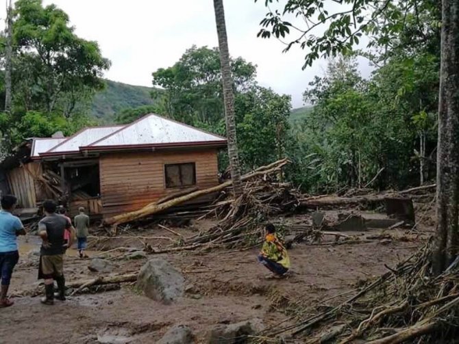Filipinler’de Tropikal Kasırga: 90 Ölü