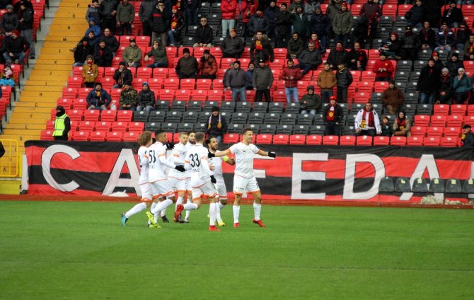 Eskişehir Adana’ya Boyun Eğdi