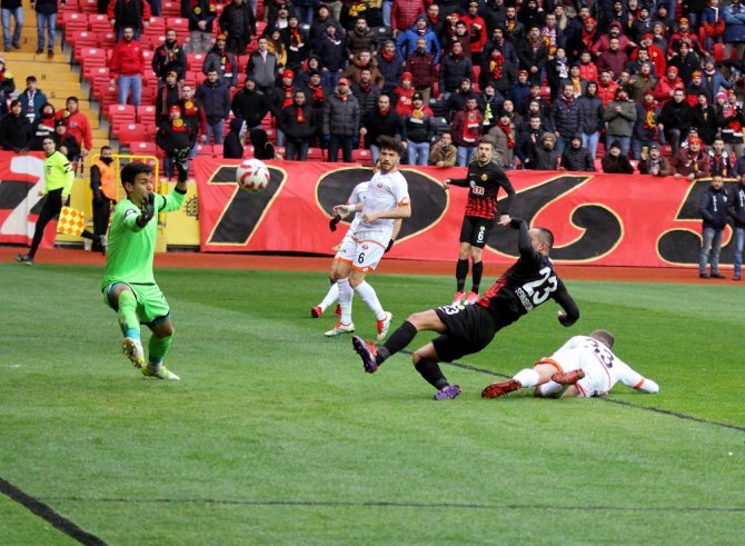 Eskişehir Adana’ya Boyun Eğdi