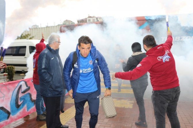Trabzonspor Meşalelerle Uğurlandı
